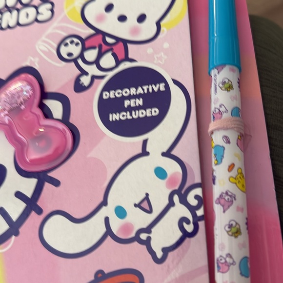 Hello KittySketchbook,2 pens,and puffy sticker play set& assorted stickers - Picture 6 of 11